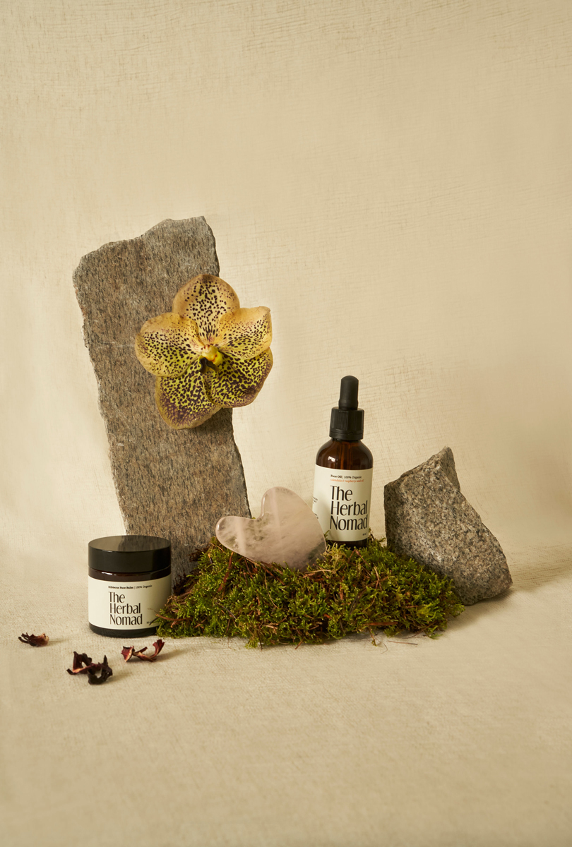 art direction - Studio Gerritsen-Bart cosmetic bottles with stones and flowers